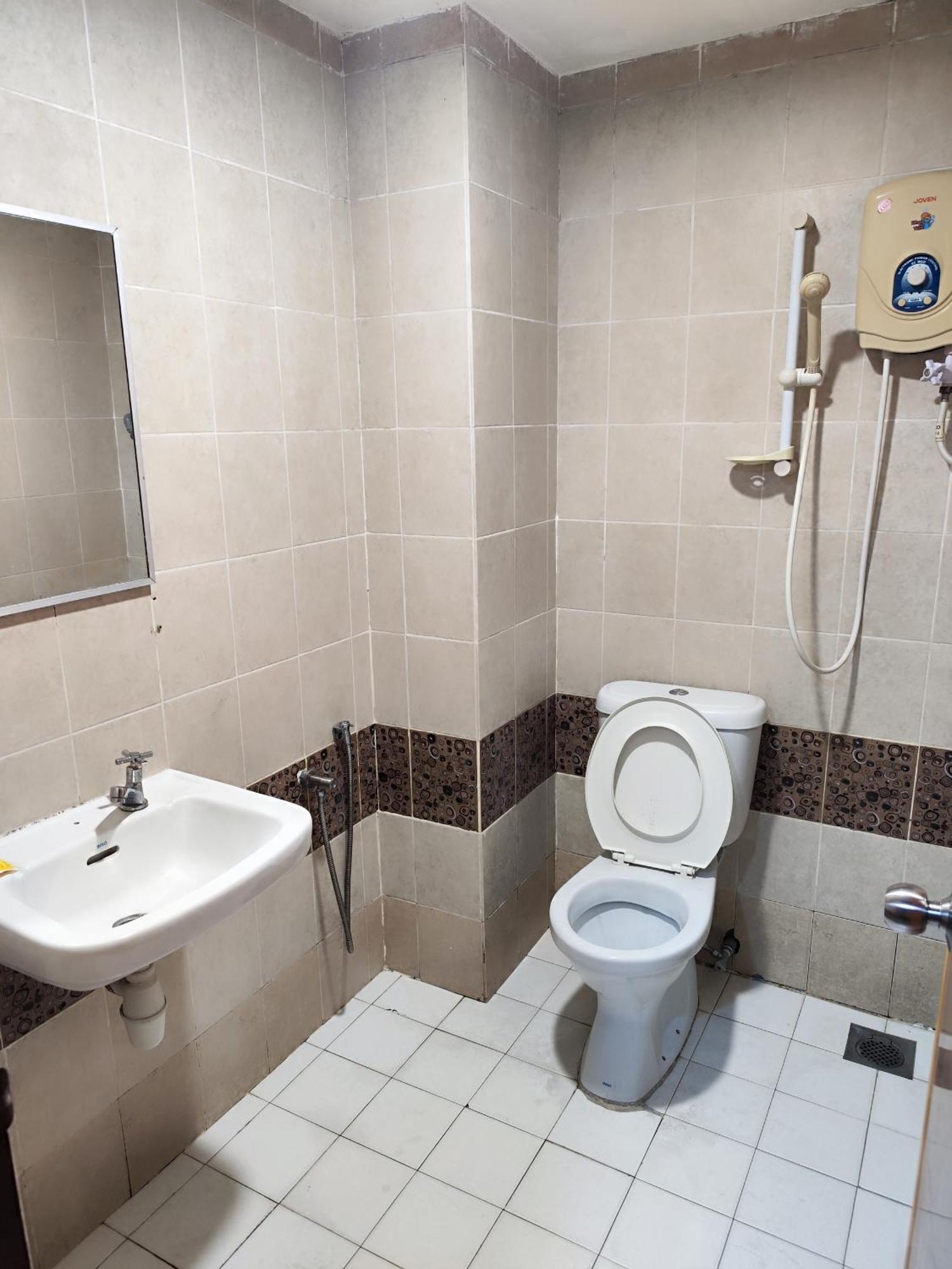 Apartment At Gmt Building Masjid India K L *